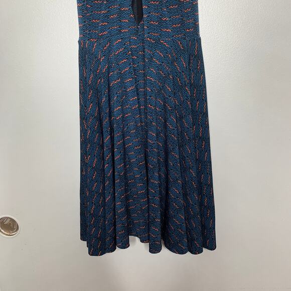 3/$20 Silence + Noise Urban Outfitters abstract print cutout skater dress SZ XS - Picture 6 of 9